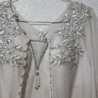 مجلسی بلند شنل دار|لباس|خان ببین, |دیوار