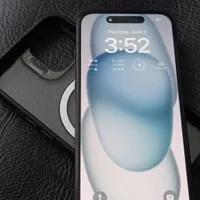 اپل iPhone 15 با حافظهٔ ۱۲۸ گیگابایت