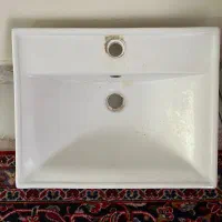 روشویی و آینه