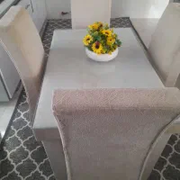 میز غذاخوری سالم مرتب