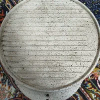 ماهیتابه دسته دار و در دار  چدن  داخلش گرانیت