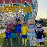 عروسک تنپوش ، بادکنک آرایی ، تولد ، افتتاحیه