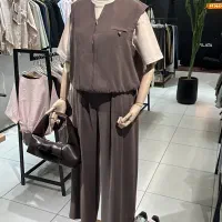فروشنده خانم