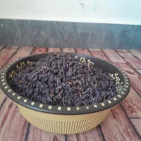مویز  سیاه و درشت، شیرین و خوشمزه