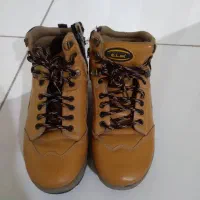 نیم پوتین سایز ۳۸