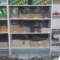 ویترین مغازه