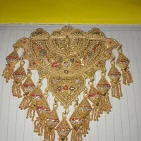 سنجاق سینه و النگو نو رنگ ثابت