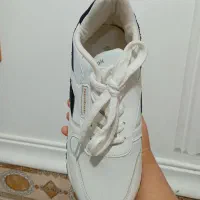 کفش اسپرت|کیف، کفش، کمربند|آبپخش, |دیوار