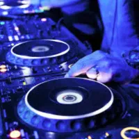 دیجی و موزیک زنده به همراه نورپردازی