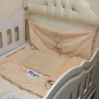 تخت کودک و نوجوان|تخت و صندلی بچه|تهران, فلسطین (میدان انقلاب)|دیوار