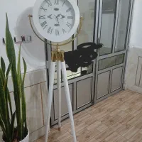 ساعت سفید،طلایی