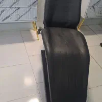 یسری وسایل سالن ب علت کمبود جافروخته میشه