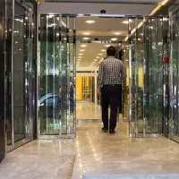 نصب و راه اندازی انواع درب اتوماتیک‌