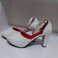 کفش مجلسی|کیف، کفش، کمربند|فومن, |دیوار