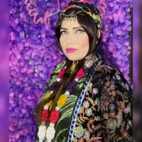 انواع خدمات( شنیون،زلف،بافت) اصلاح صورت و کوتاهی|خدمات آرایشگری و زیبایی|کازرون, |دیوار