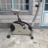 دوچرخه ثابت ورزشی