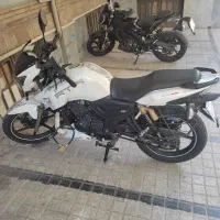آپاچی 180