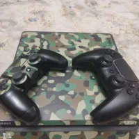 یک PS4 یک ترا دودسته همراه بازی