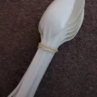 ظروف یکبار مصرف|ظروف نگهدارنده، پلاستیکی، یکبارمصرف|مهاجران, |دیوار