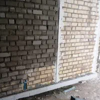 انجام پاشیدن دوغاب سیمان روی آجر، دوغاب پاش