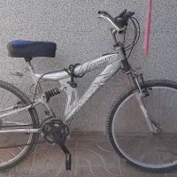 دوچرخه ۲۶ و قفسه چوب فلز