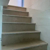 مغازه شیک و تمیز