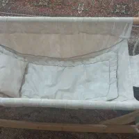 گهواره بچه|اسباب‌بازی بچه|ری, علایین|دیوار