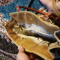 کیف رودوشی درحدنو|کیف، کفش، کمربند|صدرا-فارس, فاز ۲|دیوار