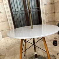 میز مدرن سفید