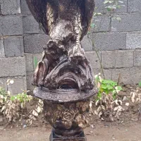 مجسمه عقاب