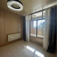 آپارتمان دو‌خواب غرق نور شخصی ساز سالن بزرگ