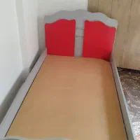 تخت خواب سالم و بدون خط خش