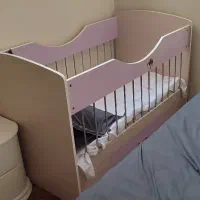 تخت کودک|تخت و صندلی بچه|اصفهان, روشن‌دشت|دیوار