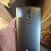 گوشی LG سالم با کارتن