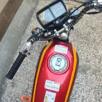 موتور کویر 125مدارک کامل با بیمه و کارت سوخت