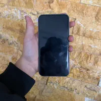 ایفون ۱۱نرمال