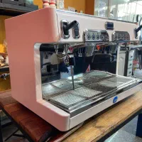 تعمیرات دستگاه اسپرسو صنعتی  با دستگاه جایگزین