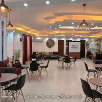 به یک نیروی خانم جهت کار در کافه