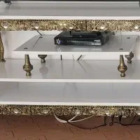 میز تیوی برنز به فروش میرسد