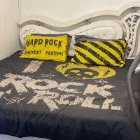 تخت و میز آرایش و ۲ عدد پاتختی