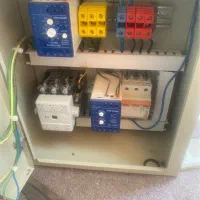 تابلو برق|ماشین‌آلات صنعتی|آباده, |دیوار