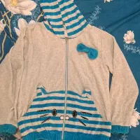 سویشرت دخترانه  مخملی زیبا در حد نو