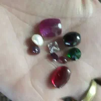 سنگ جواهری وقیمتی الماس ،یاقوت ،زمرد