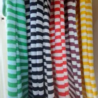 تیشرت راه راه سینه باز