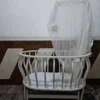 تخت کنار مادر و ساک حمل نوزاد|تخت و صندلی بچه|شیراز, شریف‌آباد|دیوار