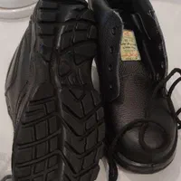 کفش کار ایمنی سایز ۴۲ نو|کیف، کفش، کمربند|کردکوی, |دیوار