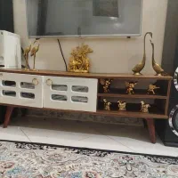 میز تلویزیون در حد نو تمیز