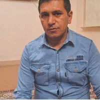 کارگر آهنگری ماشین سنگی