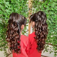 پدیکوروکفسابی پا وپارافین دست وپا وشنیون مو|خدمات آرایشگری و زیبایی|شهرکرد, |دیوار