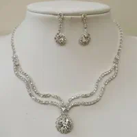 ست،نیم ست،گردنبند،دستبند پابند،گوشواره مجلسی وعروس